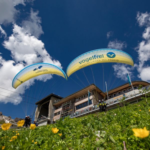 Paragliding start Am Nebelhorn Höfatsblick